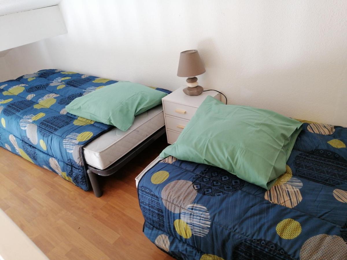 Sous Le Soleil De Provence Petite Maison Au Calme Et Tres Bien Equipee De 40M2 Avec Wifi -Jardin Prive-La Piscine Est Commune A La Residence Et Ouverte Du 1Er Mai Au 30 Septembre De 09H A 21H,En Juillet Et Aout Reservation Uniquement Du Samedi Au Sam Forcalqueiret Dış mekan fotoğraf